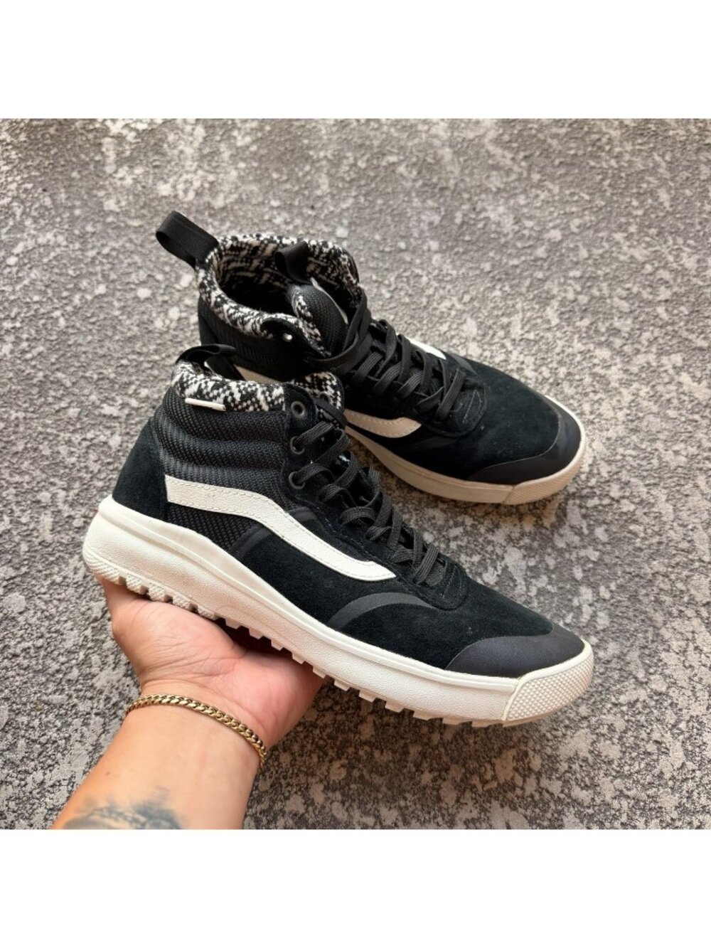 Vans Shoes Womens 9 UltraRange Hi DI MTE Old Skool Sneakers Black Suede Casual